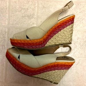 Worn Once, Groovy, Fun Rainbow Platform Wedge Sandal Pump, 9